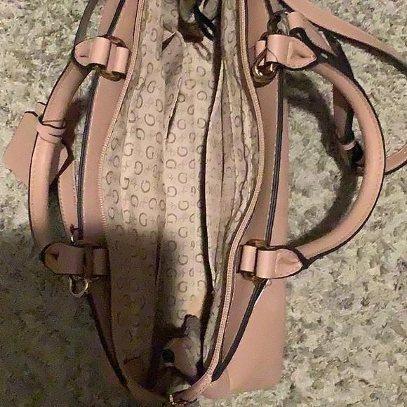 Guess Melrose Ave satchel color Rose - Picture 4 of 8